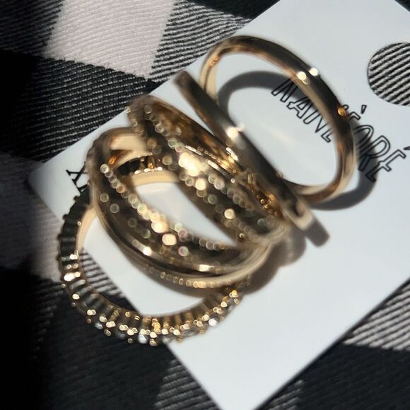 Two sets of stackable goldtone rings size 9 - Picture 3 of 8